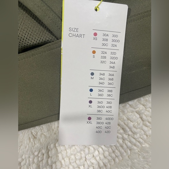 Women’s All in motion Light Support Sports Bra NWT - Picture 4 of 4